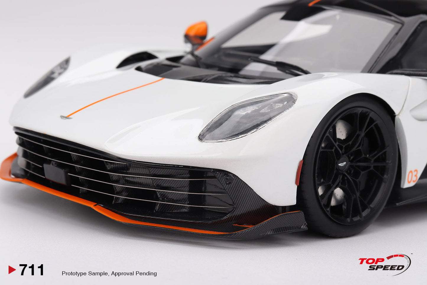 Topspeed Aston Martin Valhalla Lunar White 1:18