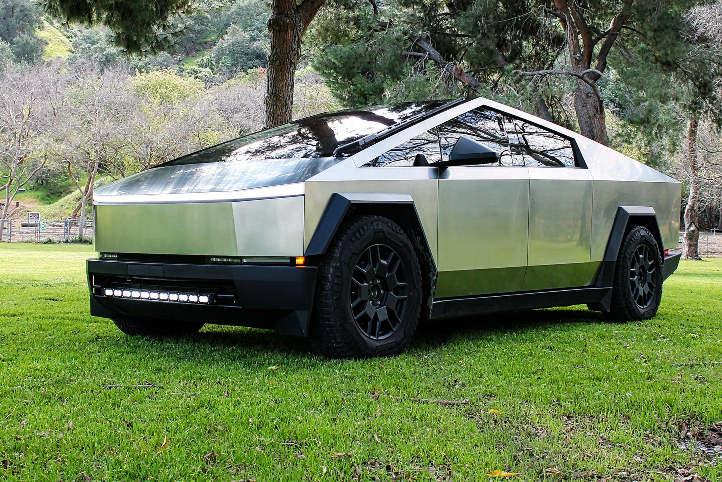 Tesla Cybertruck 40in Light Bar - PRO