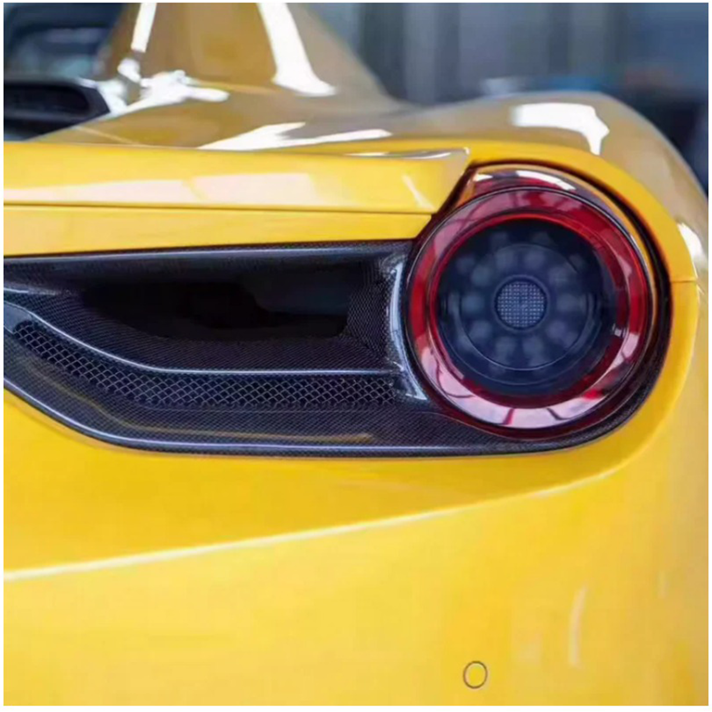 C Style Carbon Fiber Rear Fog Tail Light Surround Cover for Ferrari 488 GTB / Spider