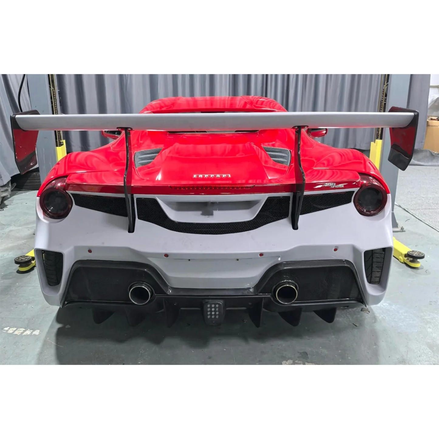 Prepreg Carbon Fiber EVO Style Aerodynamic Body Kit for Ferrari 488