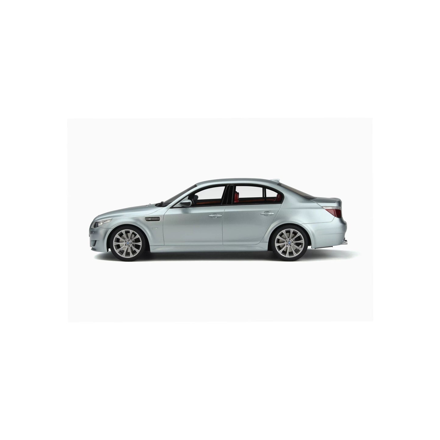 Otto 2008 BMW M5 E60 Sedan Phase 2 Silverstone II A29 1:18
