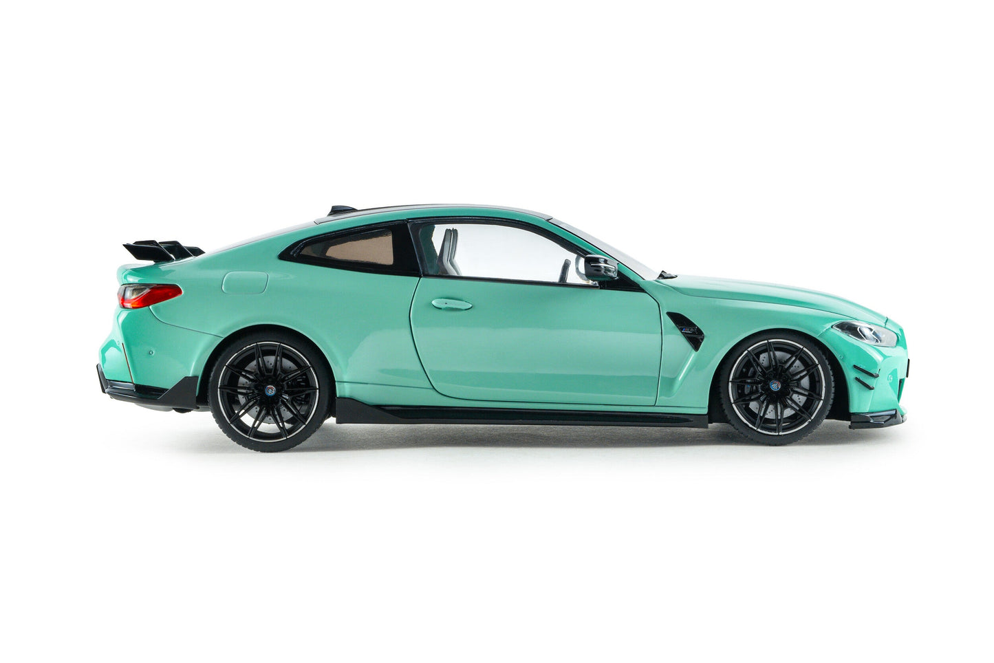 Solido 2025 BMW M4 M-Performance Pack G82 Mint Green 1:18