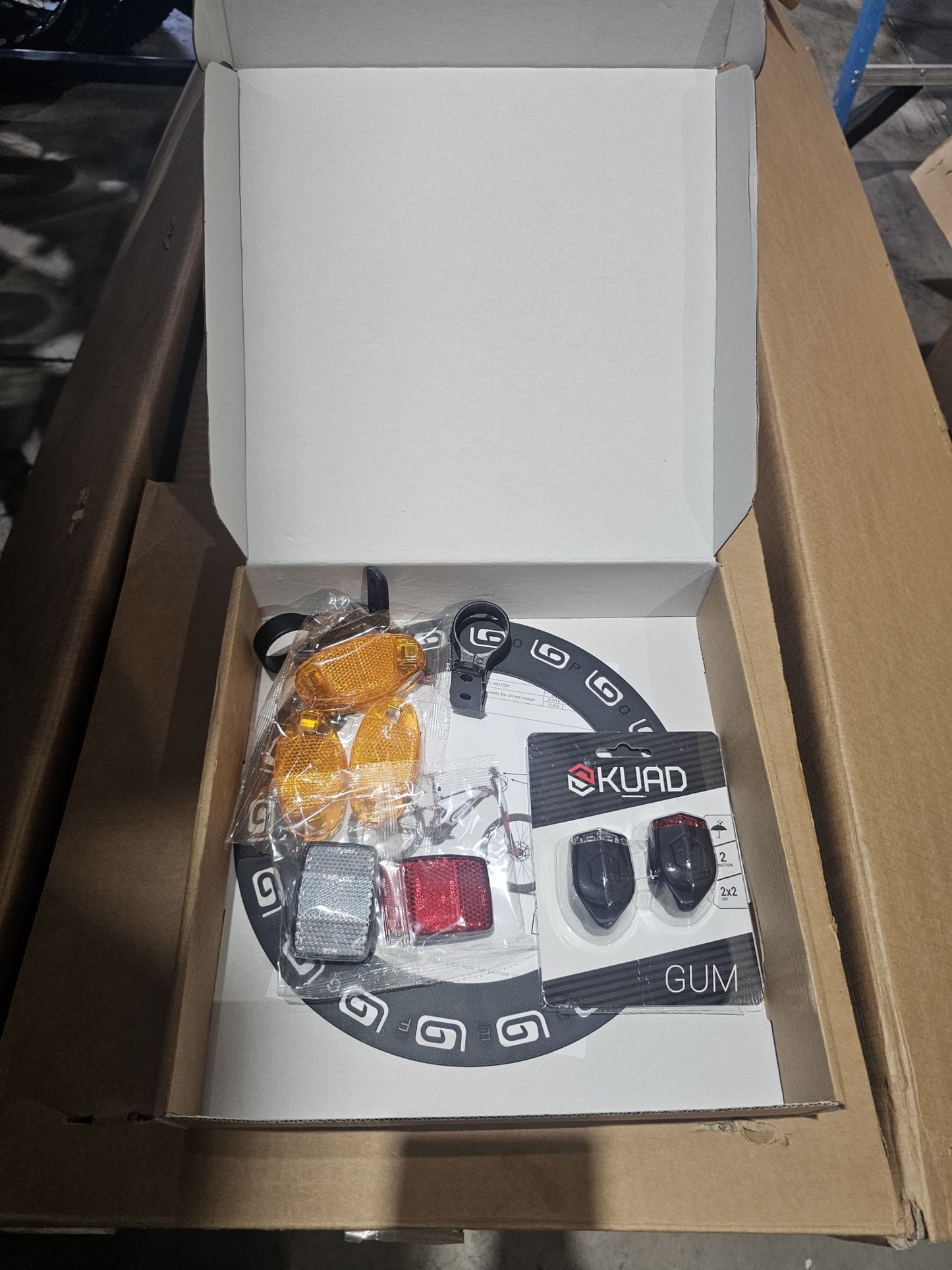 Fantic F-Moser-Rd-Rival-My23-Irid-Md - (Open Box)