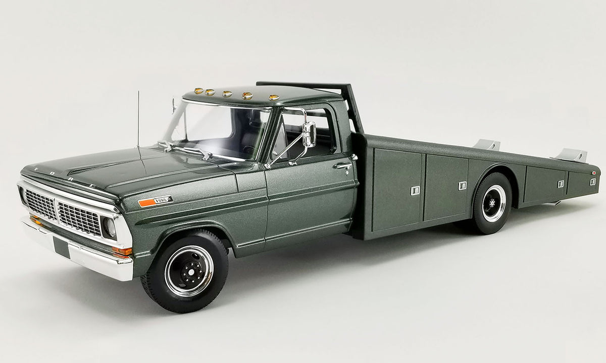 STM Diecast Acme 1970 Ford F-350 Ramp Truck Highland Green 1:18
