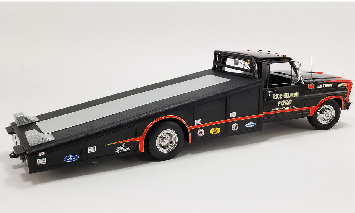 STM Diecast Acme 1970 Ford F-350 Ramp Truck Rick and Holman Bat Truck Black 1:18 - View 2
