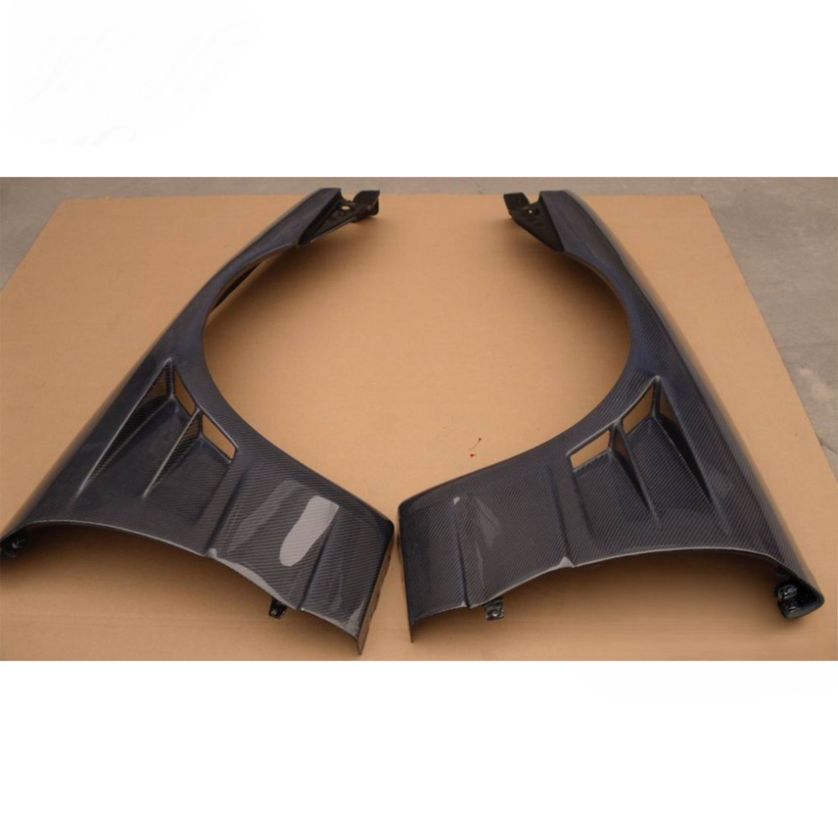 Carbon Fiber Front Fenders Pair for Nissan Skyline R32 GTS