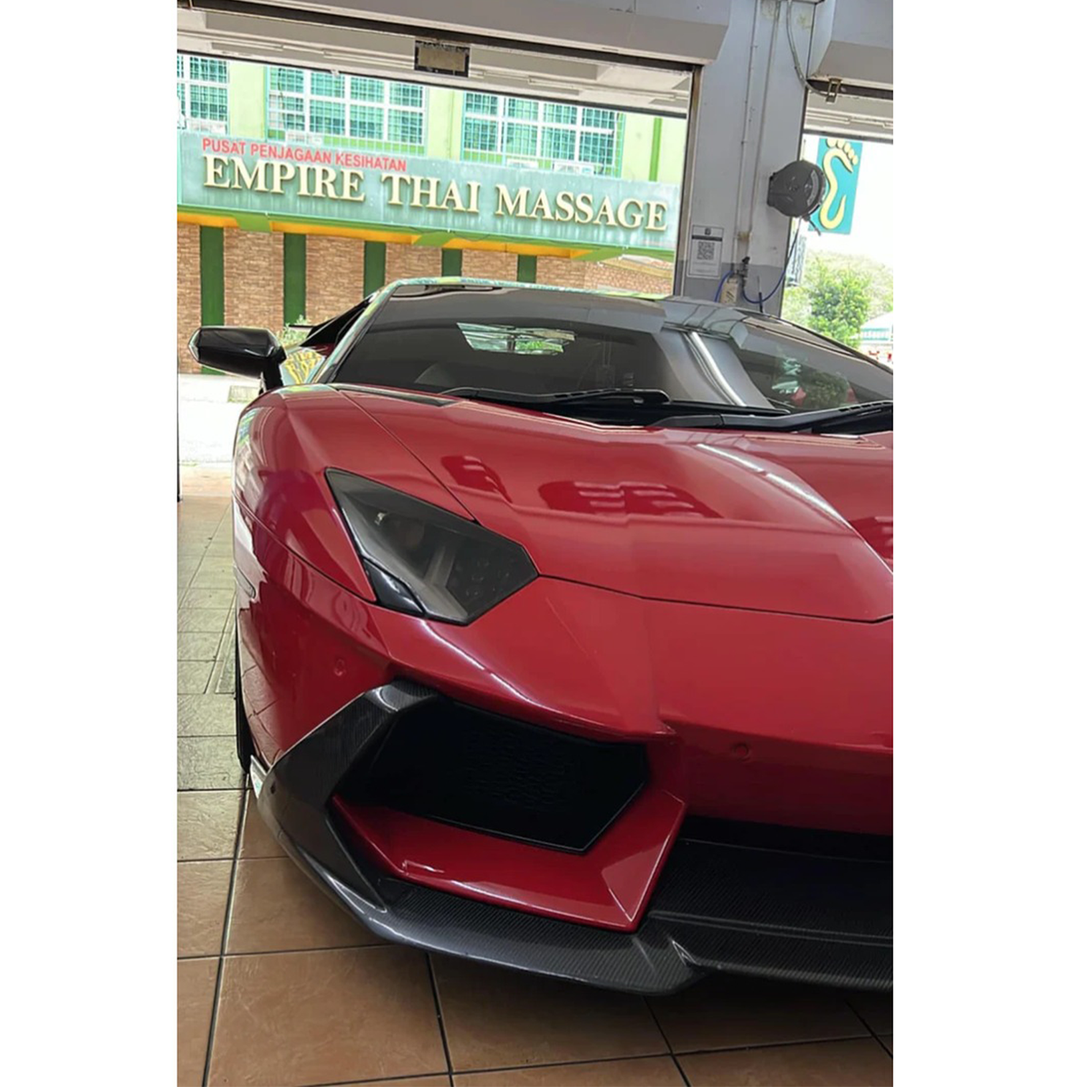 Bull Boost Performance V Style Dry Carbon Fiber Front Splitter for Lamborghini Aventador LP700 -...