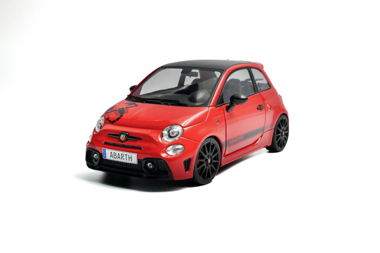 Solido 2022 Fiat 595 (Nuovo 500) Abarth Rosso Maranello Red 1:18