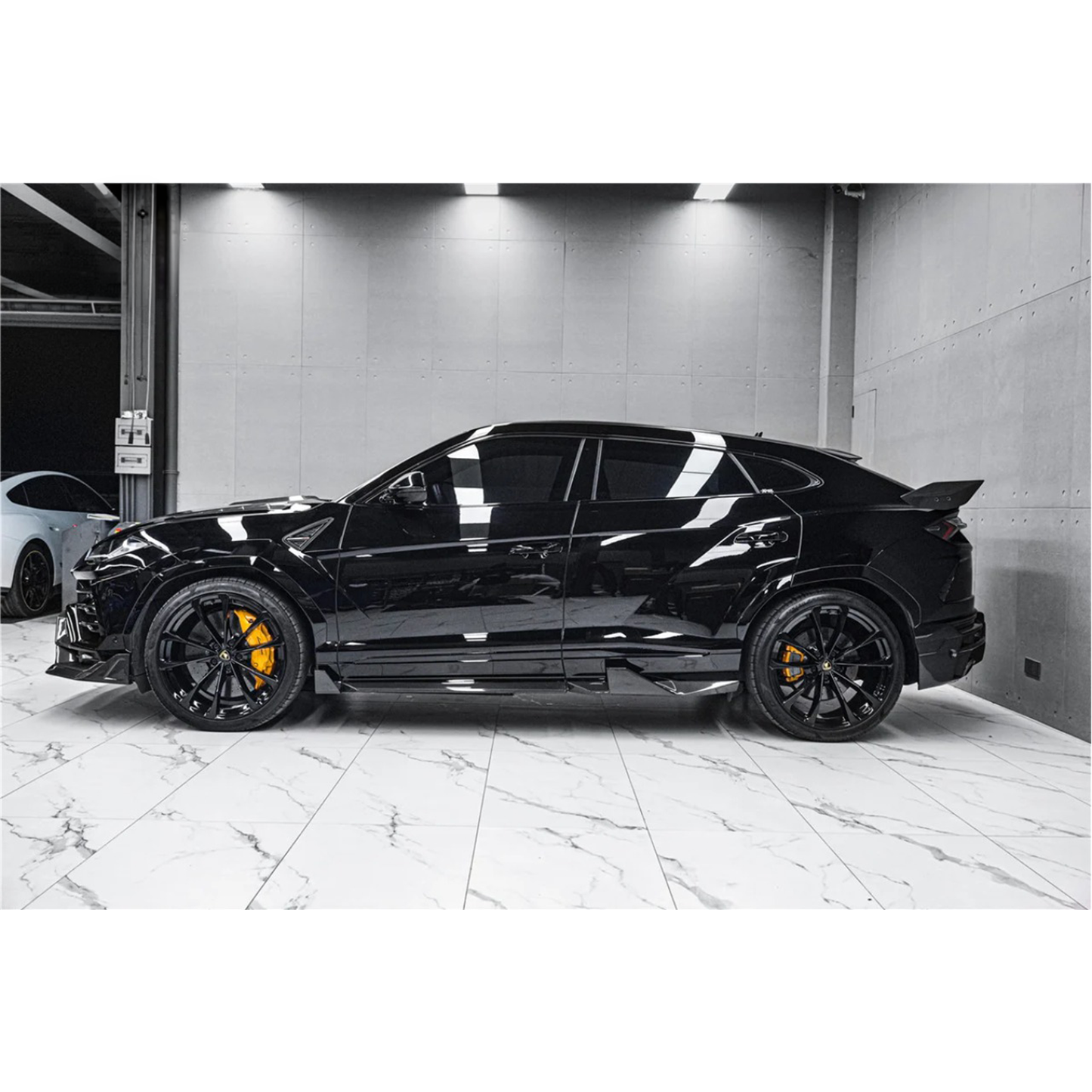 IMP Style Dry Carbon Fiber Wide Body Aero Kit for Lamborghini Urus
