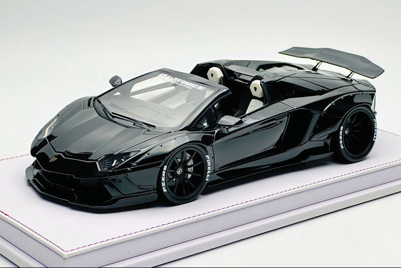 GL Model Lamborghini Aventador Roadster SVJ Gloss Black 1:18 WITH DISPLAY
