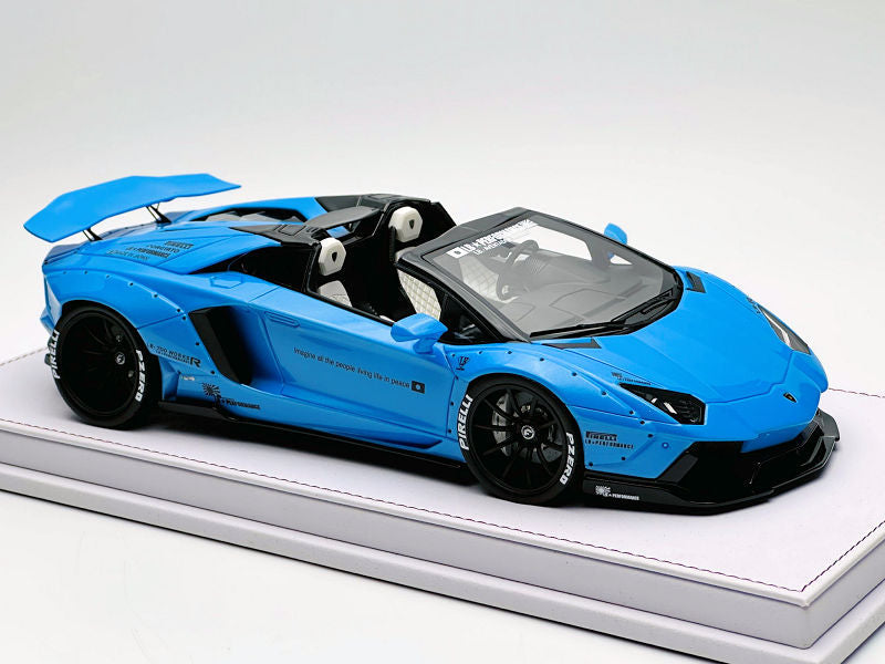 GL Model Lamborghini Aventador Roadster SVJ Lake Blue 1:18 WITH DISPLAY