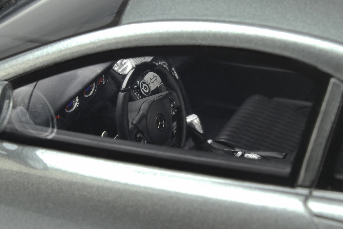 GT Spirit 2010 Mercedes Benz SLR MSO Edition Selenite Grey 1:18