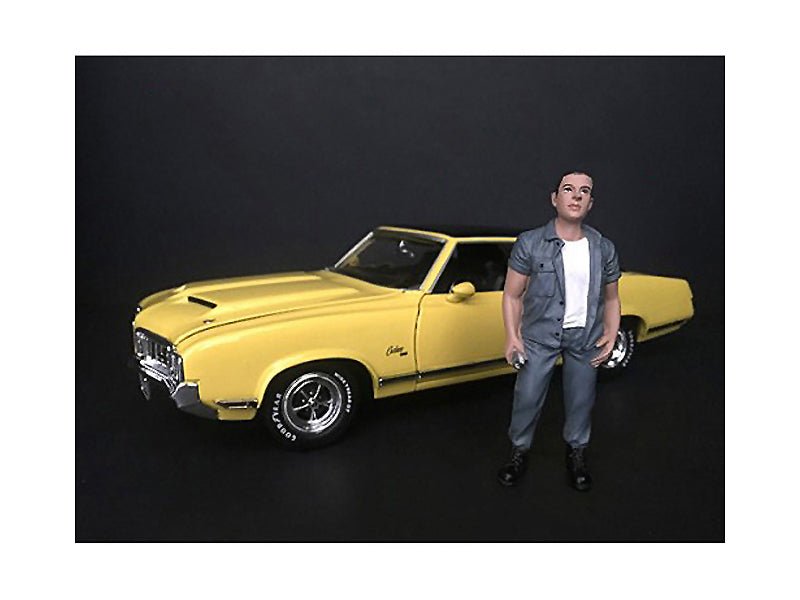 Rapid Vehicles "Hanging Out II" Beto Figurine for 1/24 Scale Models by American Diorama  free...