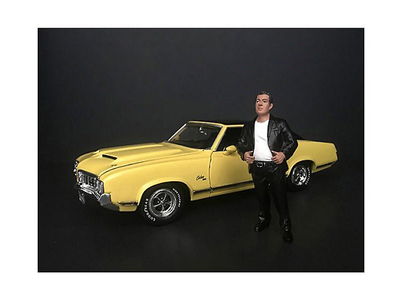Rapid Vehicles "Hanging Out II" Manuel Figurine for 1/18 Scale Models by American Diorama  free...