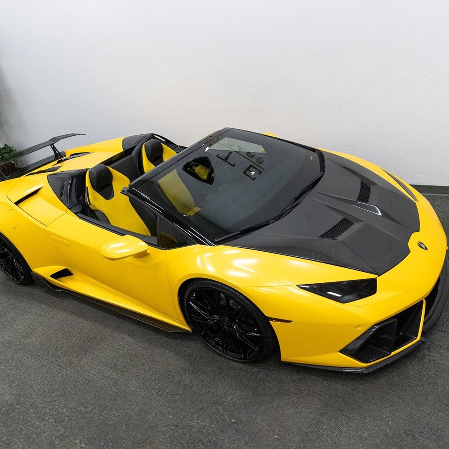 V Style Carbon Fiber Vented Hood for Lamborghini Huracan LP 610 580 EVO