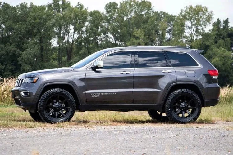 Rough Country 2016-2022 Jeep Grand Cherokee / 2016-2026 Dodge Durango 2.5 Inch Lift Kit