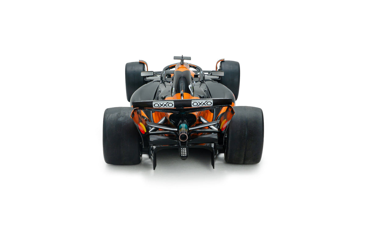 STM Diecast Solido Mclaren F1 Team MCL39 Orange #81 O. Piastri Winner China GP 2025 1:18 - View 3