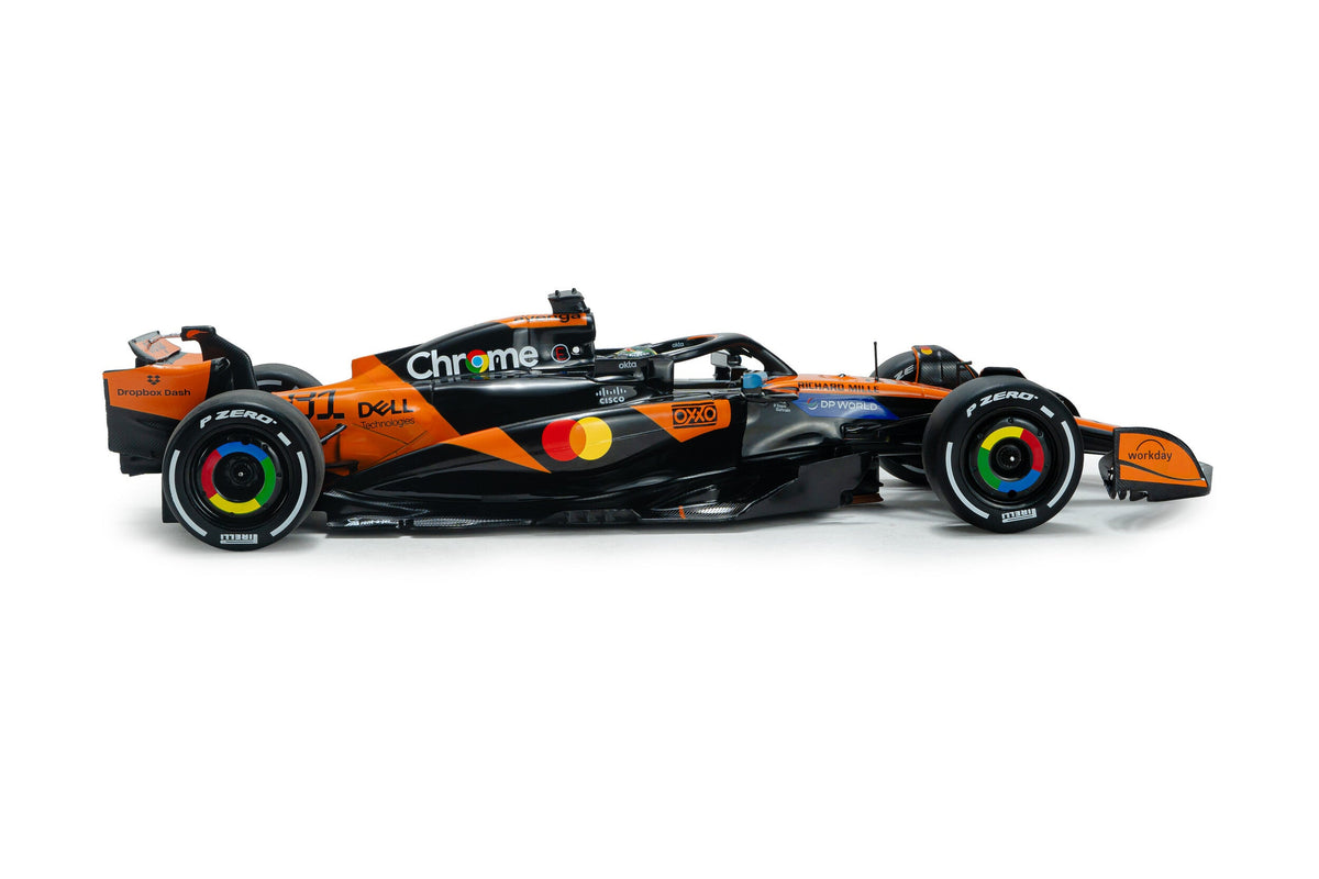 STM Diecast Solido Mclaren F1 Team MCL39 Orange #81 O. Piastri Winner China GP 2025 1:18 - View 5