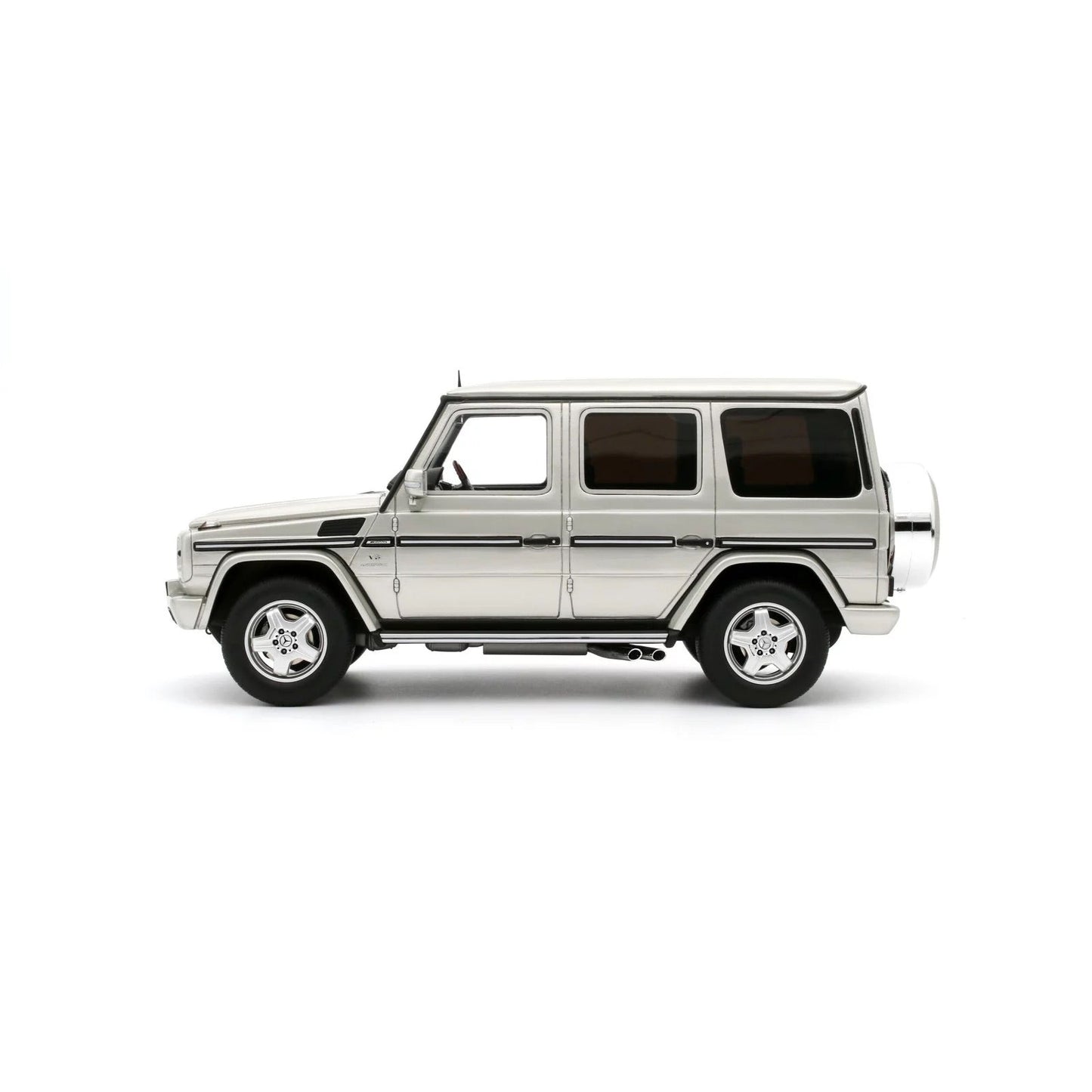 Otto Mercedes-Benz 2003 G-Class G55 AMG (W463) Iridium Silver 1:18
