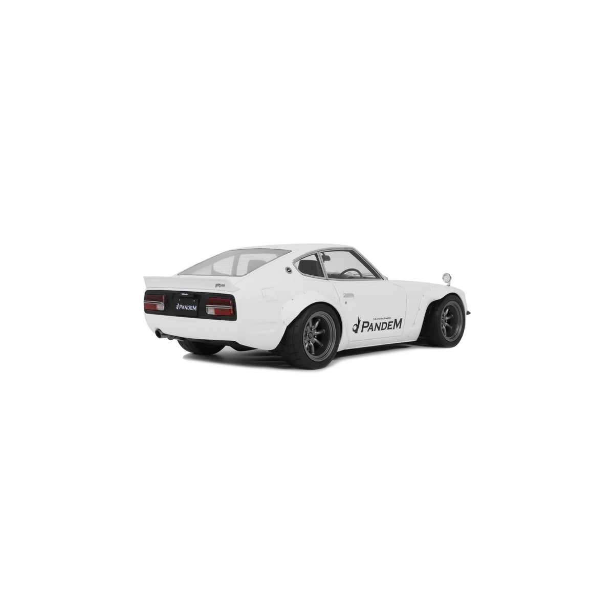 STM Diecast Otto 2015 Nissan Fairlady 240 Z Pandem White 1:18 - View 3