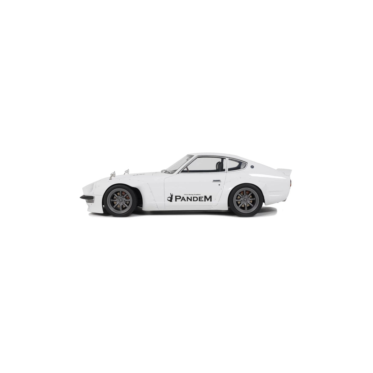 STM Diecast Otto 2015 Nissan Fairlady 240 Z Pandem White 1:18 - View 4