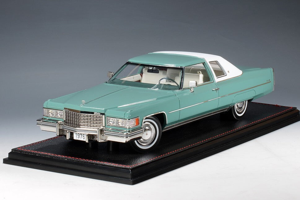 Stamp Model 1976 Cadillac Coupe DeVille Dunbarton Green 1:18