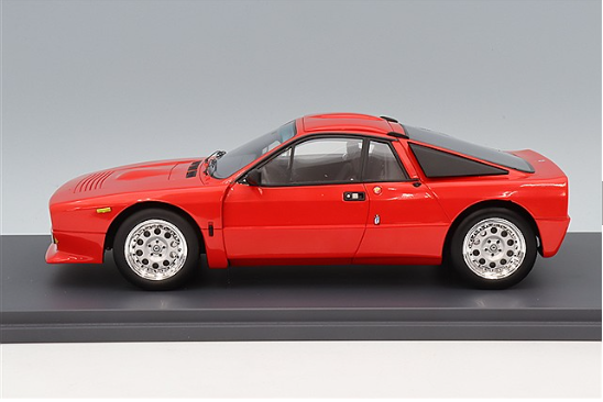 Schuco 1982 Lancia 037 Street Red 1:18