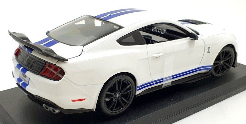 Maisto 2020 Ford Shelby GT500 White w/ Blue Stripes 1:18