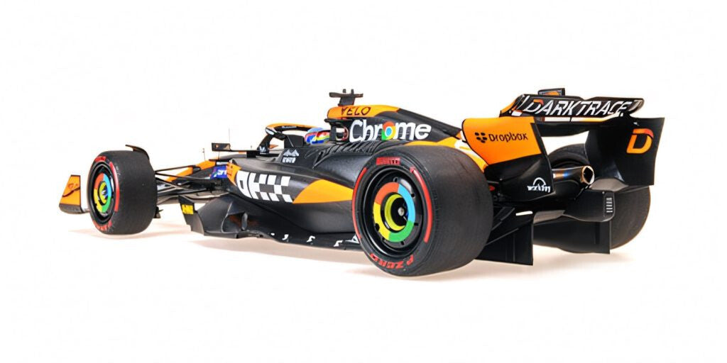 Minichamps Mclaren F1 Team MCL38 Orange #81 Piastri Emilia Romagna GP 2024 1:18