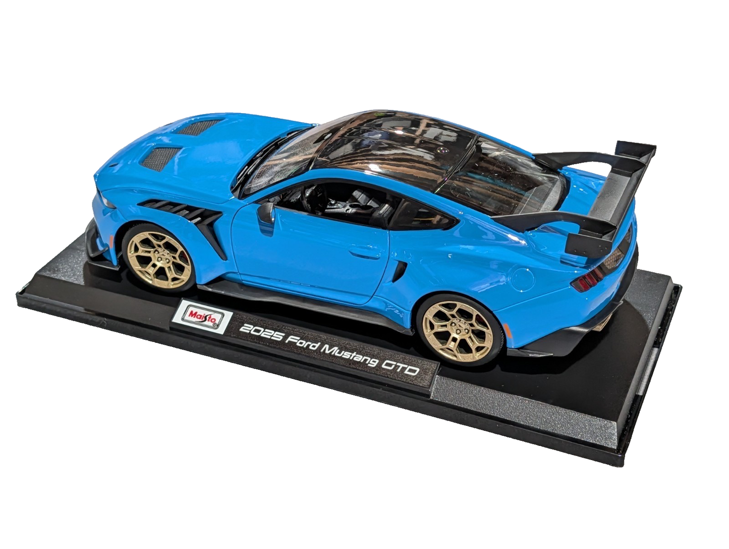 Maisto 2025 Ford USA Mustang GTD 5.2L V8 Grabber Blue 1:18
