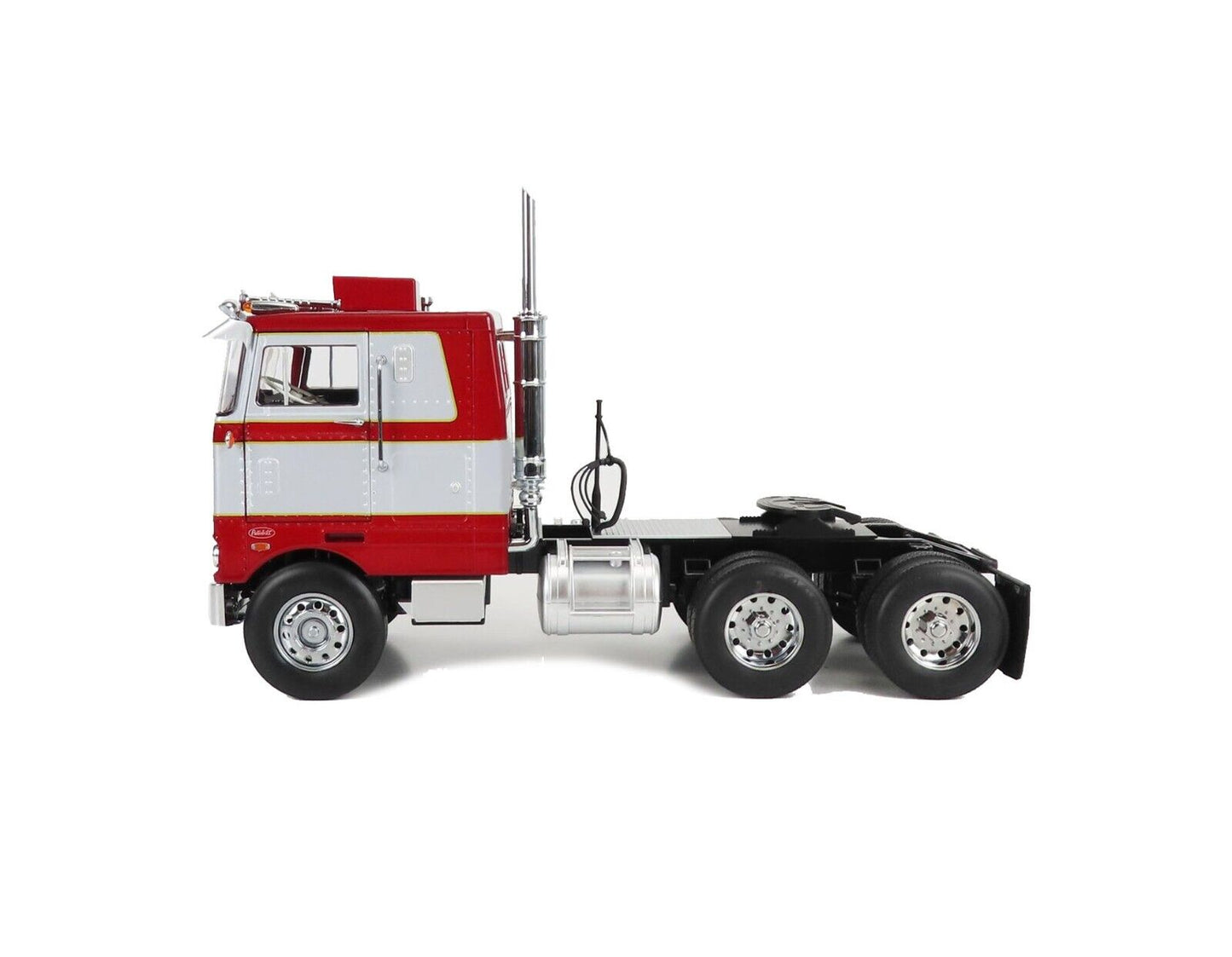 Road Kings 1977 Peterbilt 352 Pacemaker Semi Red and Silver 1:18