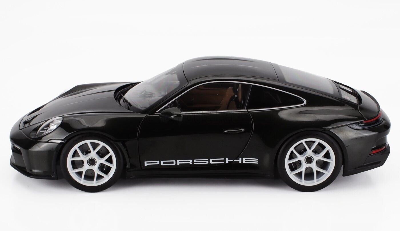 Norev 2024 Porsche 911 992 S/T Olive Green 1:18 DEALER EDITION