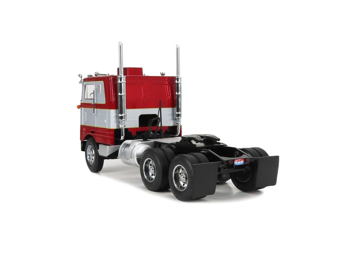Road Kings 1977 Peterbilt 352 Pacemaker Semi Red and Silver 1:18