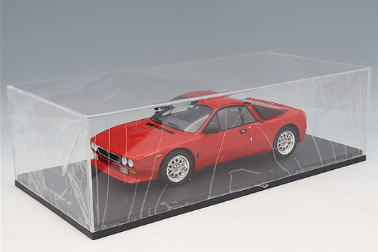 Schuco 1982 Lancia 037 Street Red 1:18