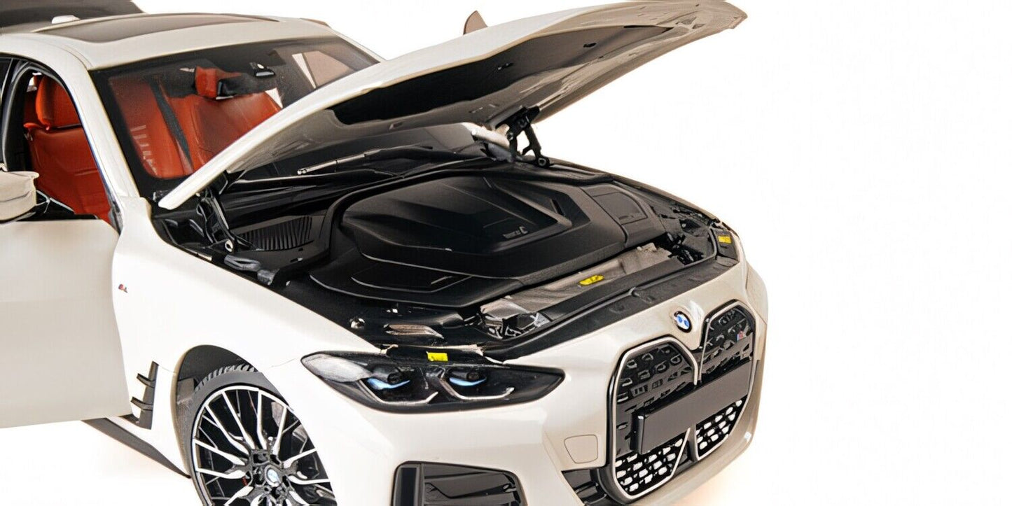 Minichamps 2022 BMW i4 (4 Series) G26 White Metallic 1:18