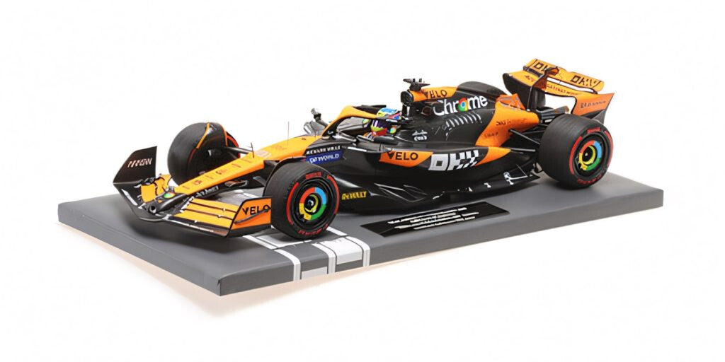Minichamps Mclaren F1 Team MCL38 Orange #81 Piastri Emilia Romagna GP 2024 1:18