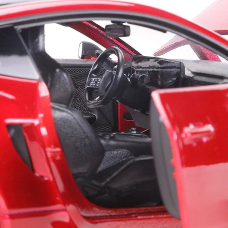 Maisto 2025 Ford USA Mustang GTD 5.2L V8 Coupe Chroma Flame Red 1:18