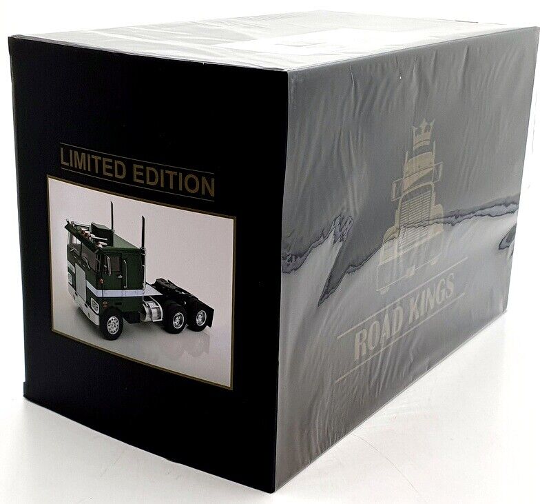 Road Kings 1977 Peterbilt 352 Pacemaker Semi Green and White 1:18
