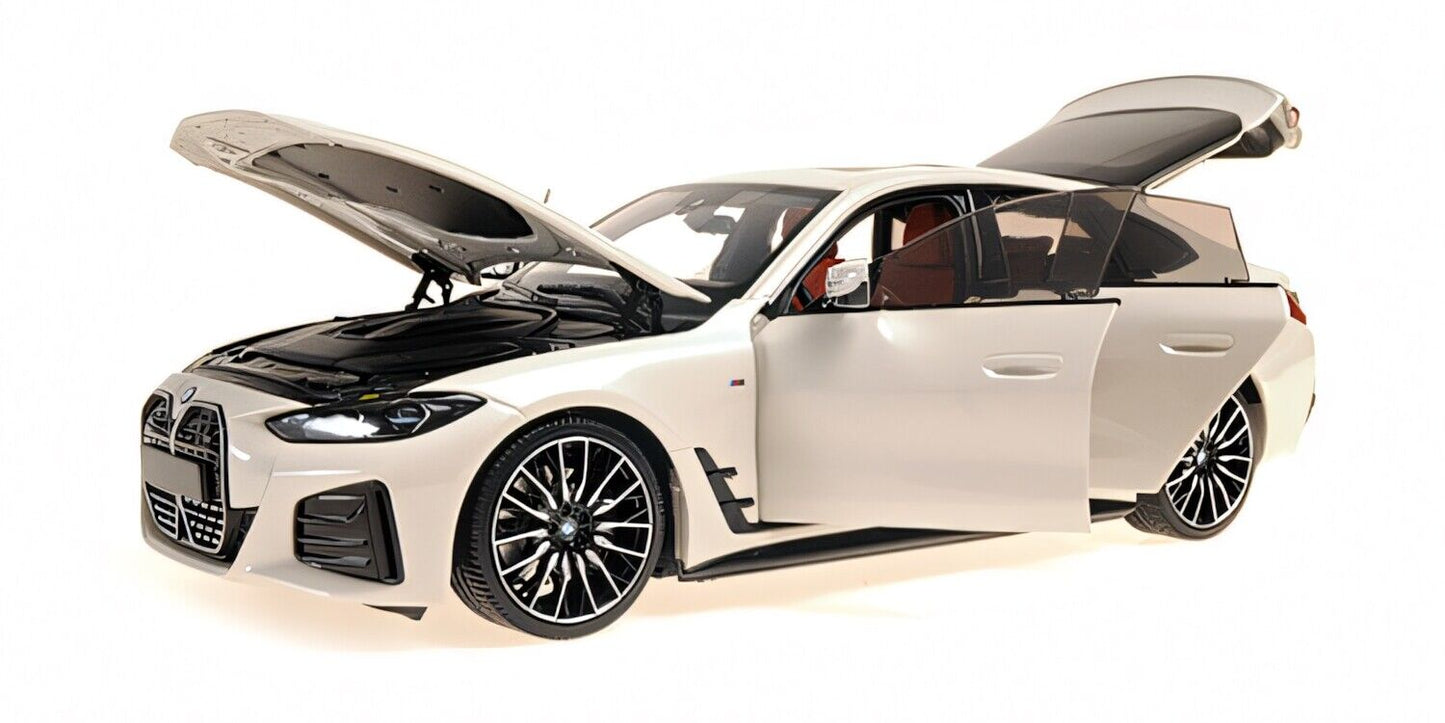 Minichamps 2022 BMW i4 (4 Series) G26 White Metallic 1:18