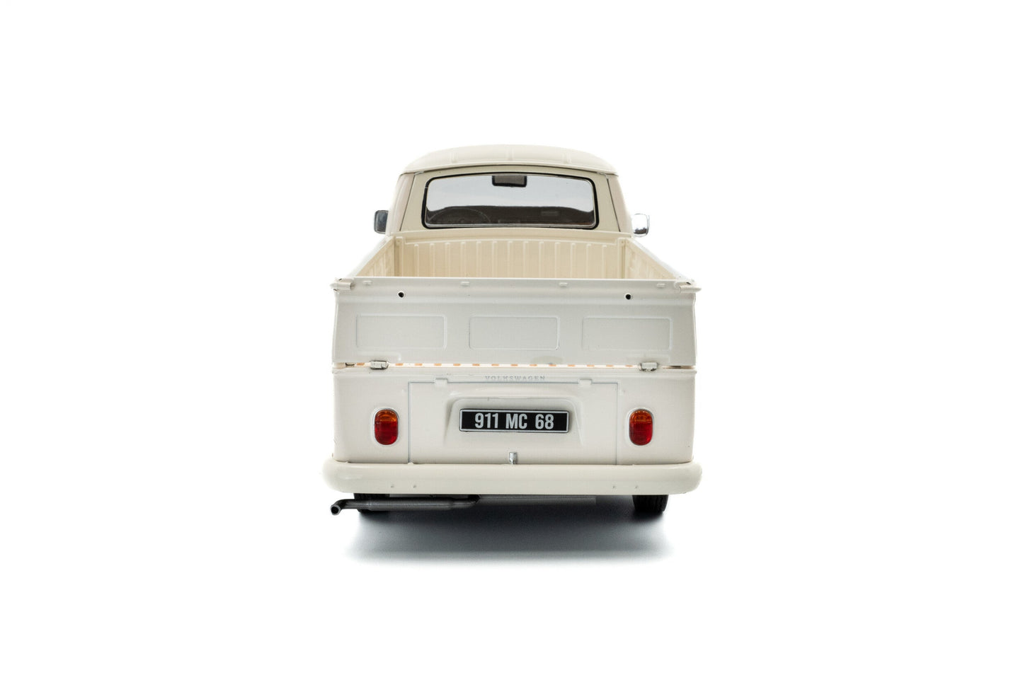 Solido 1968 Volkswagen T2 Pickup Off White 1:18