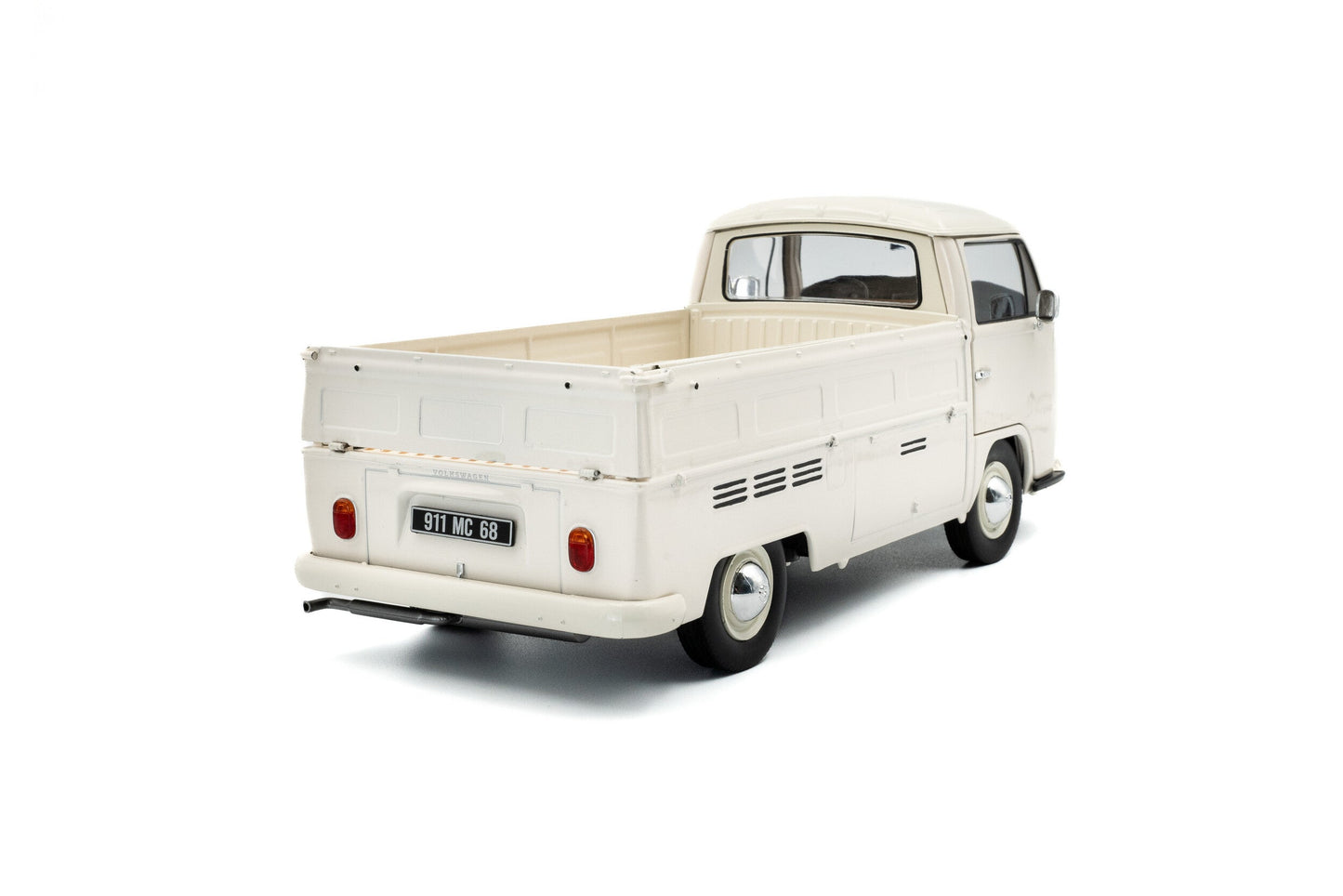 Solido 1968 Volkswagen T2 Pickup Off White 1:18