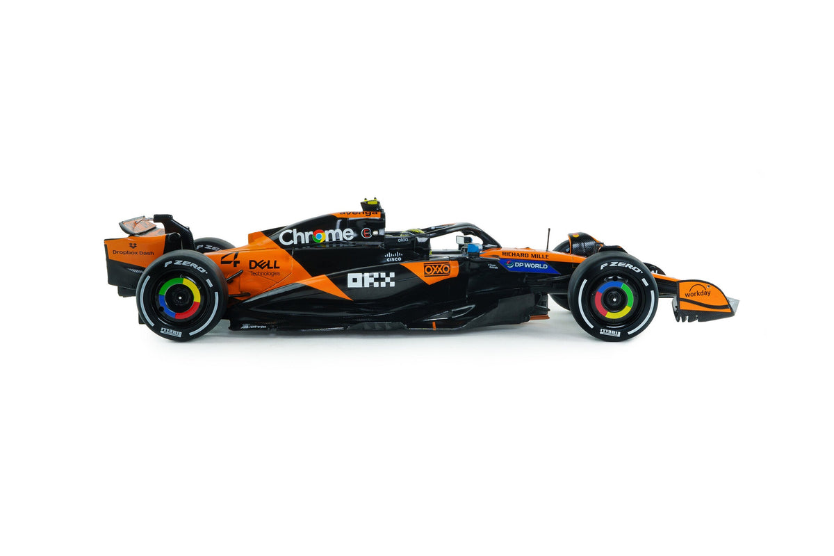 STM Diecast Solido Mclaren F1 Team MCL39 Orange #4 L. Norris Winner Australian GP 2025 1:18 - View 5