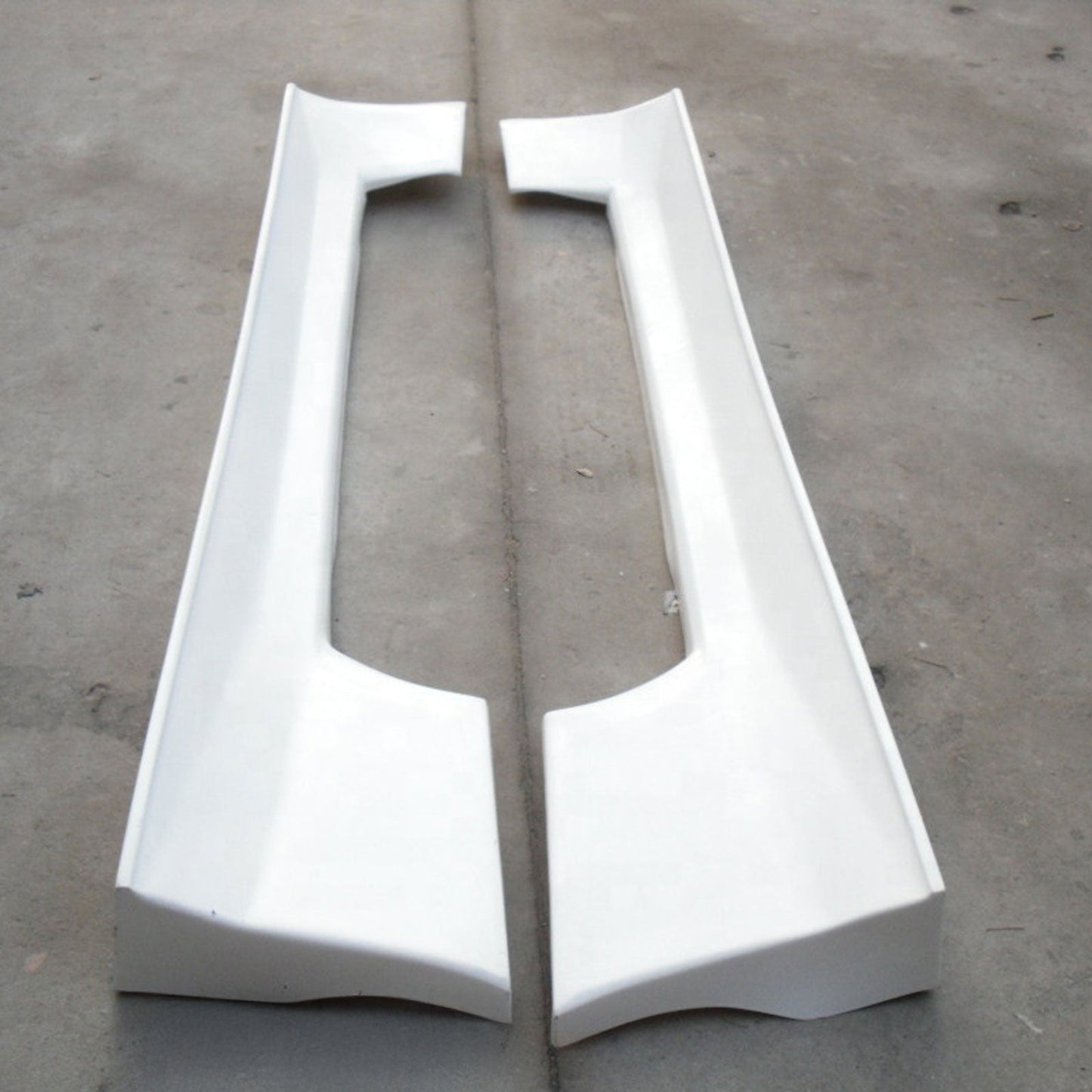 Fiberglass DL Style Side Skirts for Nissan Skyline R32 GTS 2Door