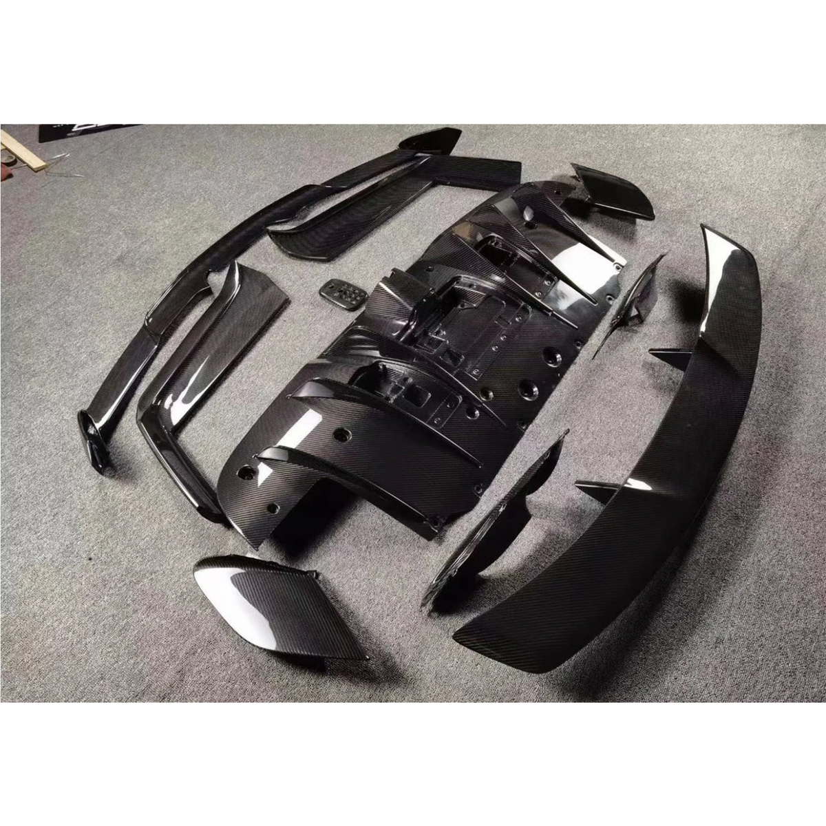 STRATEC SYSTEMS N Style Carbon Fiber Body Kit for Ferrari 488 GTB Spider - View 9