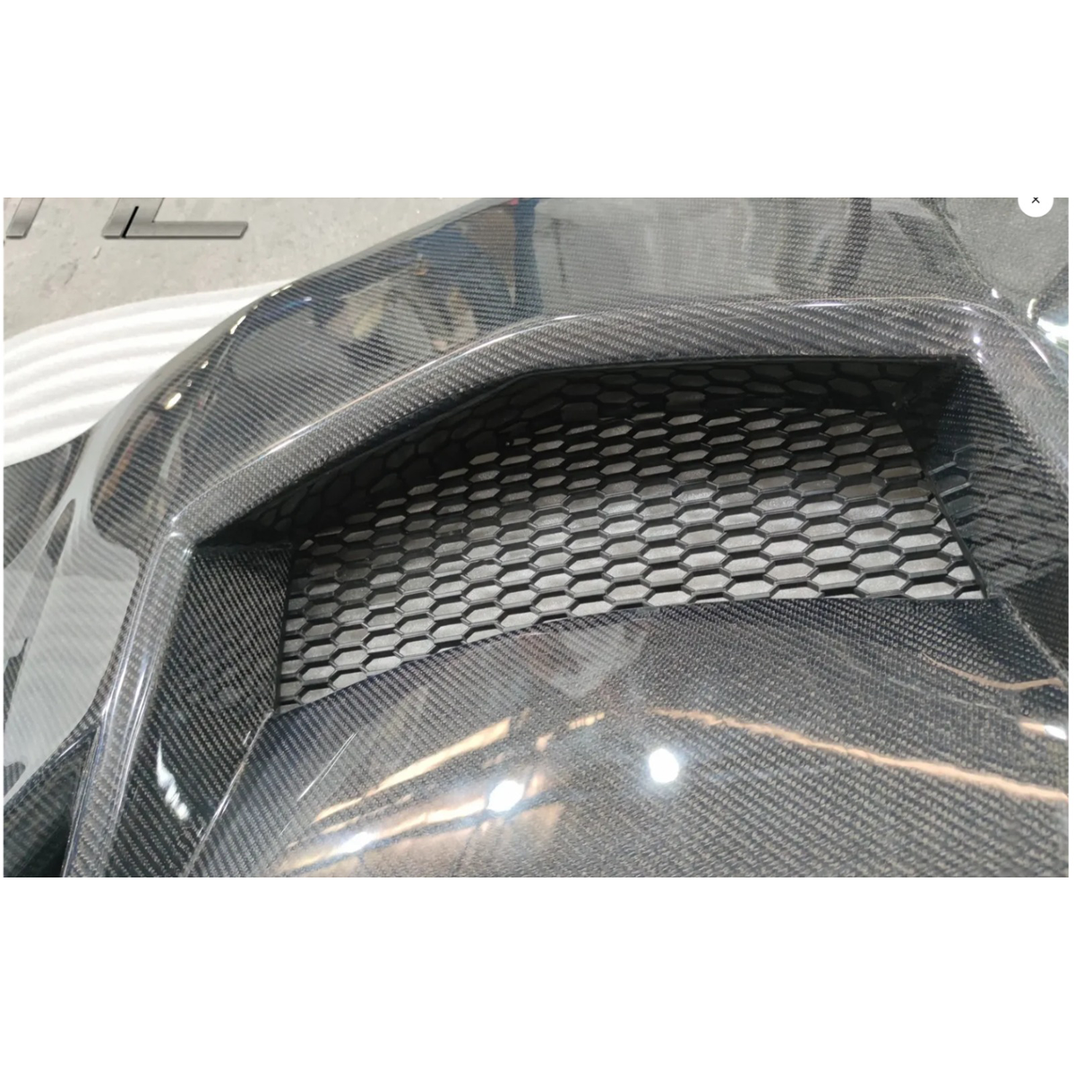 Carbon Fiber Vented Hood Bonnet for Chevrolet Corvette C7