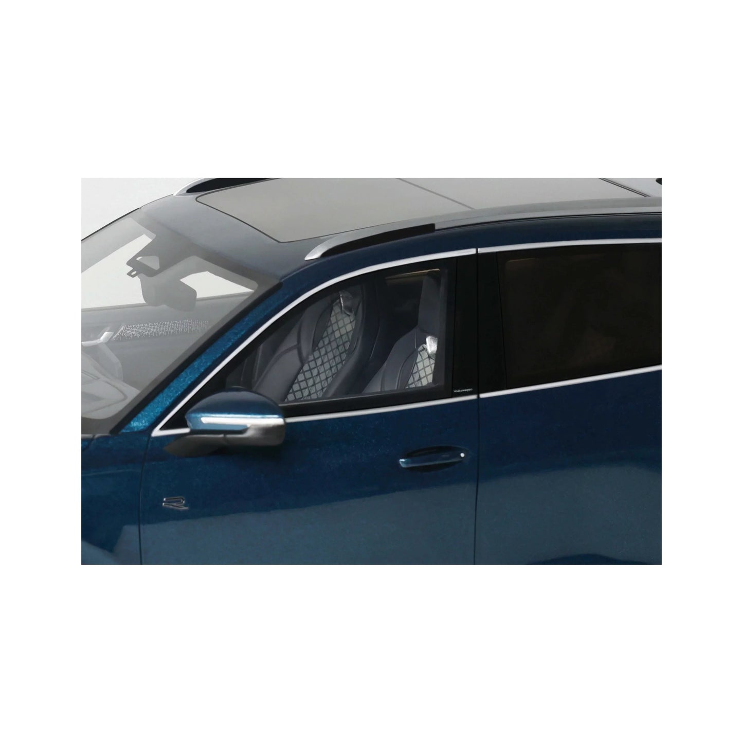 Otto 2024 Volkswagen Tiguan E TSI R-Line Nightshade Blue Metallic 1:18
