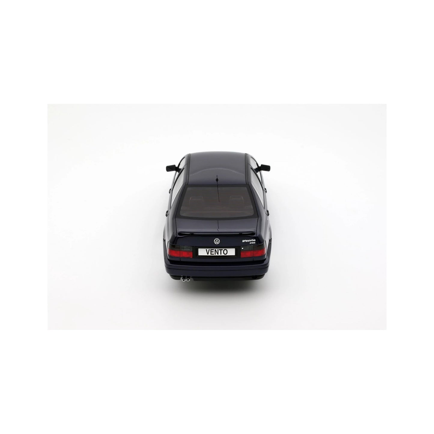Otto 1996 Volkswagen Vento (Jetta) VR6 MK III Mystic Blue Pearl 1:18