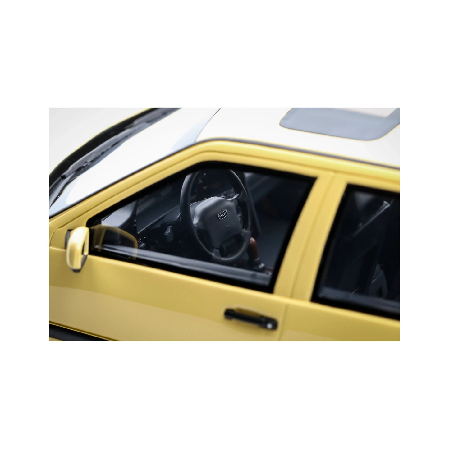 Otto 1996 Volvo 850 T5R Cream Yellow 1:18